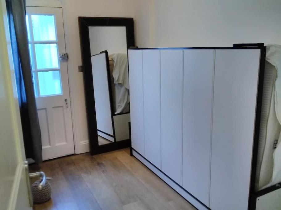 Superior 5* Kensington, London Flat + Free Wi-Fi Apartment Exterior photo