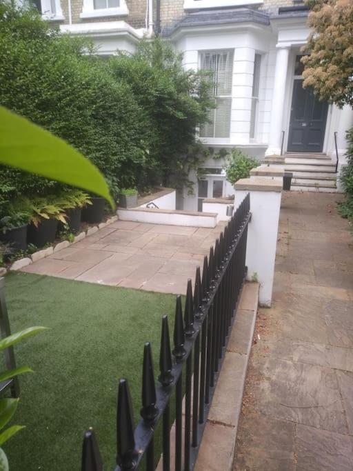 Superior 5* Kensington, London Flat + Free Wi-Fi Apartment Exterior photo