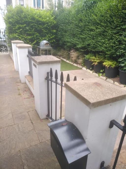 Superior 5* Kensington, London Flat + Free Wi-Fi Apartment Exterior photo