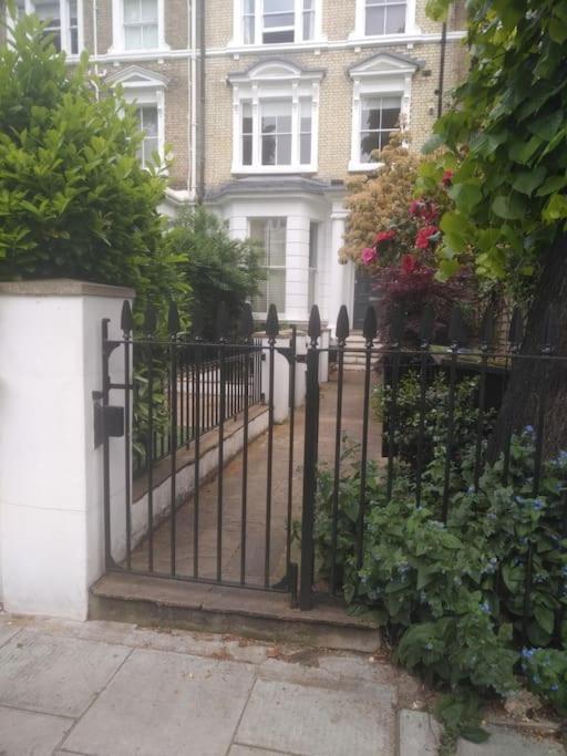 Superior 5* Kensington, London Flat + Free Wi-Fi Apartment Exterior photo
