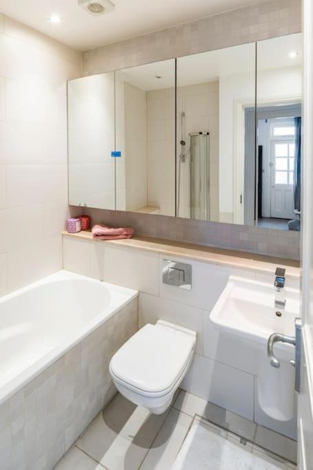 Superior 5* Kensington, London Flat + Free Wi-Fi Apartment Exterior photo