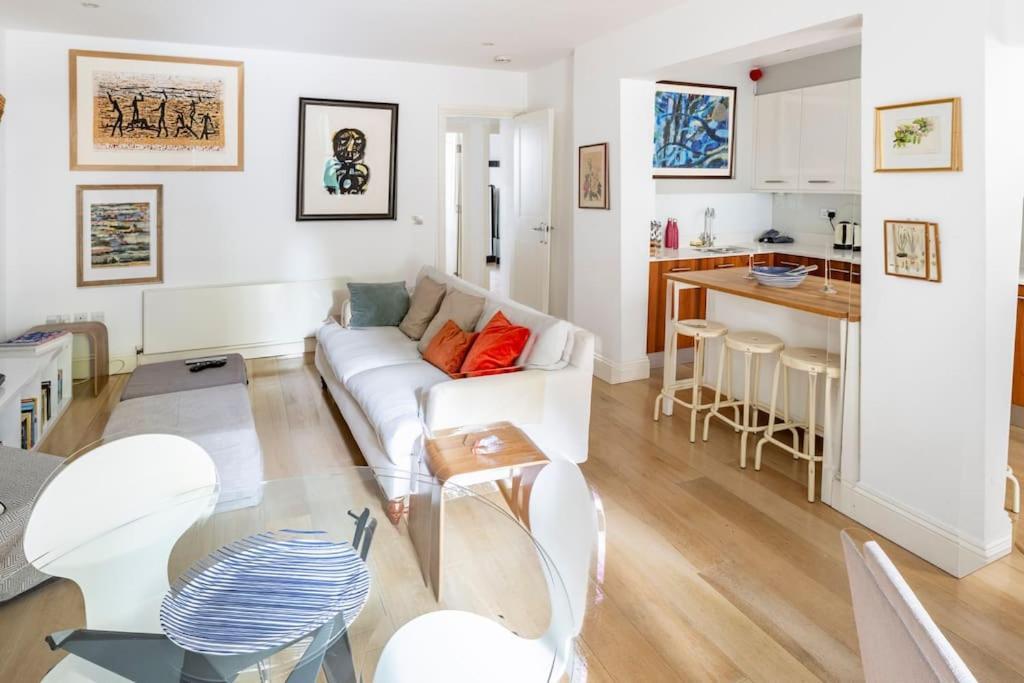 Superior 5* Kensington, London Flat + Free Wi-Fi Apartment Exterior photo